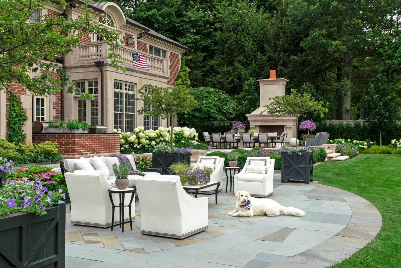 elegant patio at a beautiful home
