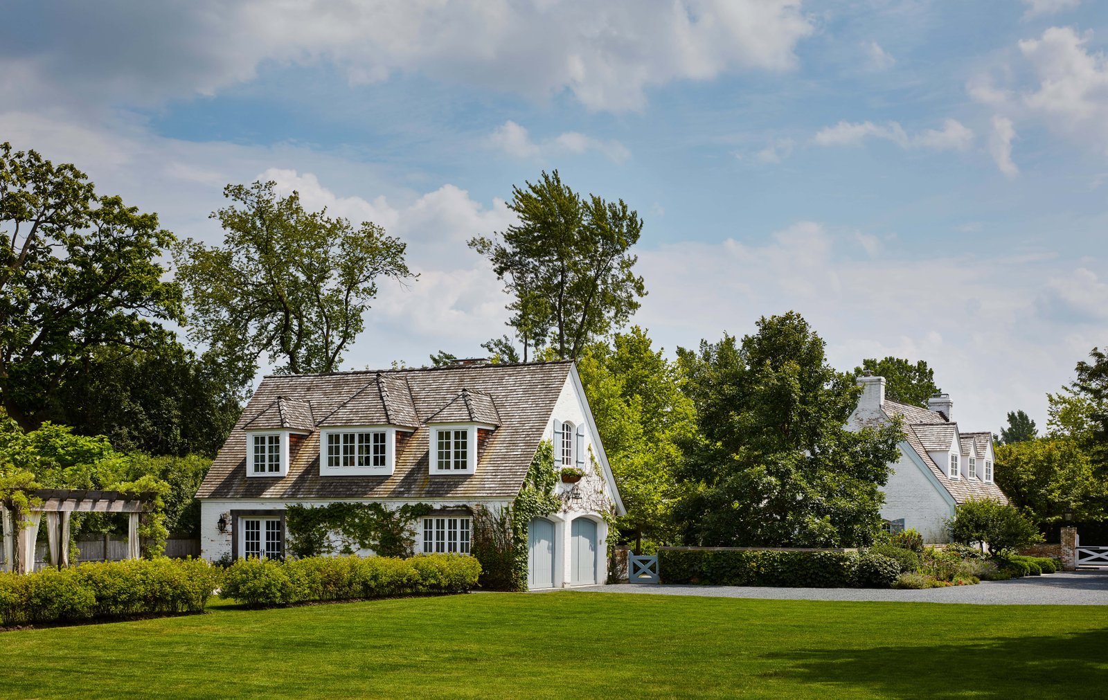 Large maintained estate property